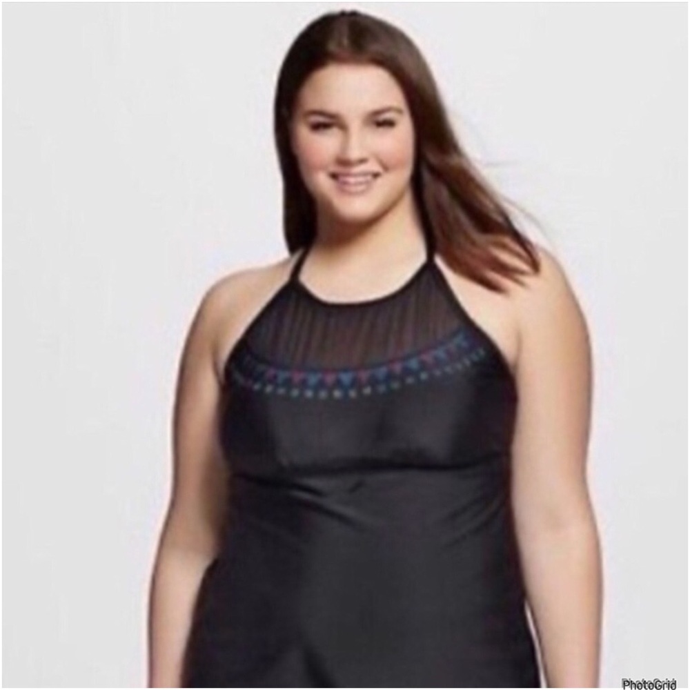 Heart and Harmony 1X plus size black swimsuit top sequined NWT